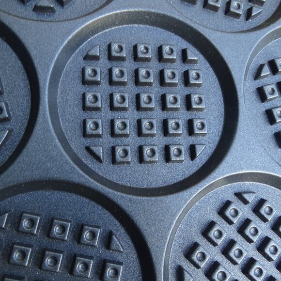 Crofton Silver Dollar Pancake Griddle Never Used - Picture 3 of 5